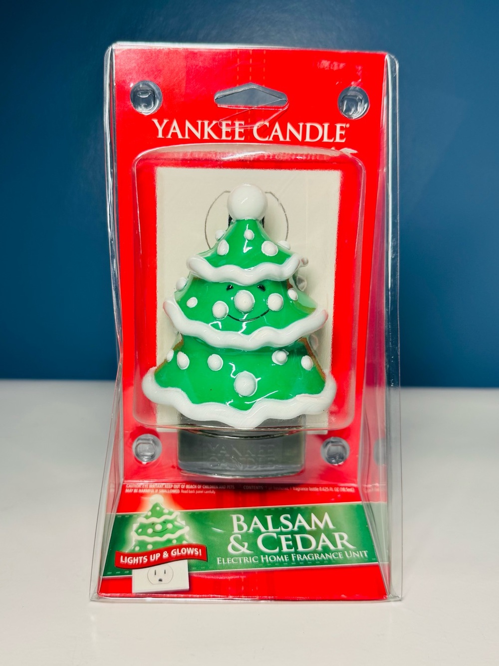 NEW Yankee Candle Scent Plug In CHRISTMAS TREE Balsam & Cedar Fragrance Lightsup